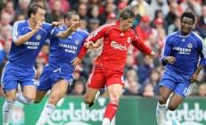 九游娱乐app下载-爱德华兹单骑破阵，黄蜂铁血防守铸就独行侠噩梦之夜