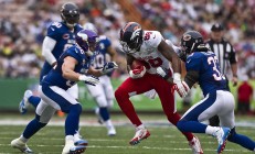 九游体育APP下载-F1新赛季揭幕战之夜，乔治·拉塞尔全程高能输出，引爆巴林赛道