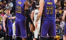 9you娱乐-詹姆斯抢断制胜，湖人险胜快船