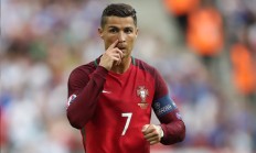 九游体育-欧冠淘汰赛之夜，格纳布里惊艳四座