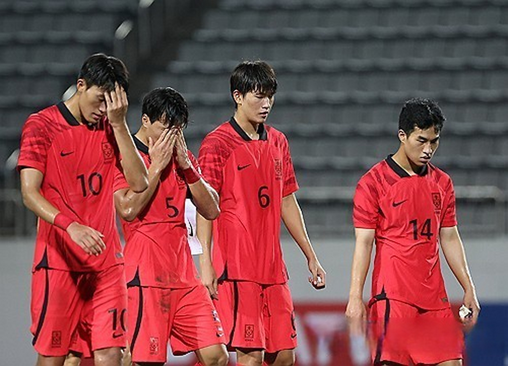 日本队大胜卡塔尔，亚洲杯小组赛表现优异