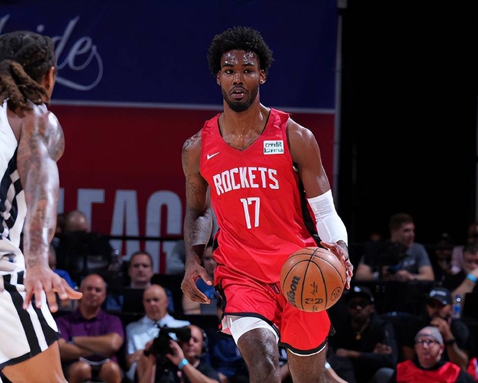 关于开拓者外线手感火爆，连续命中多记三分球的信息