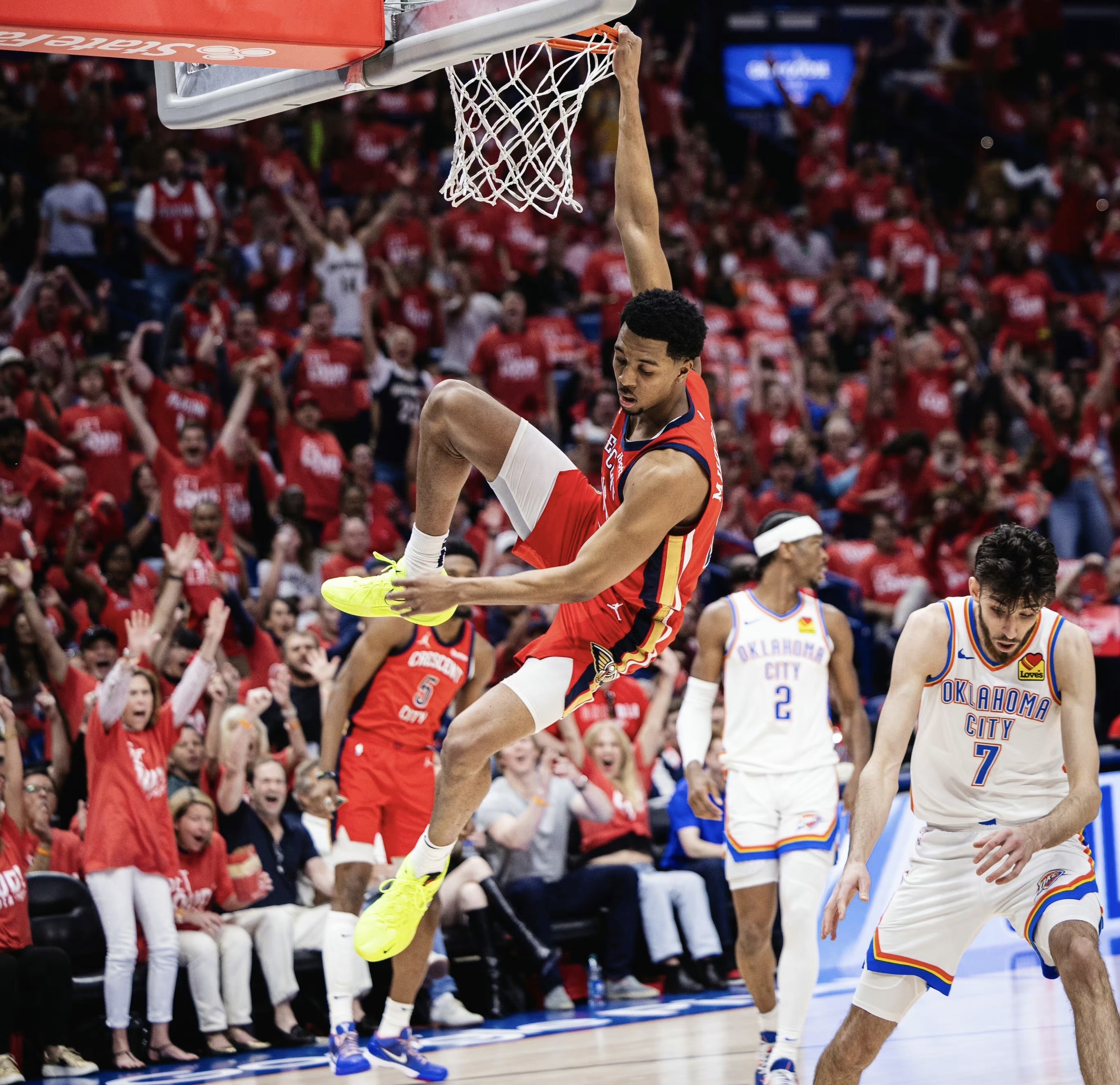 包含一触即发！国际比赛中的精彩一幕的词条