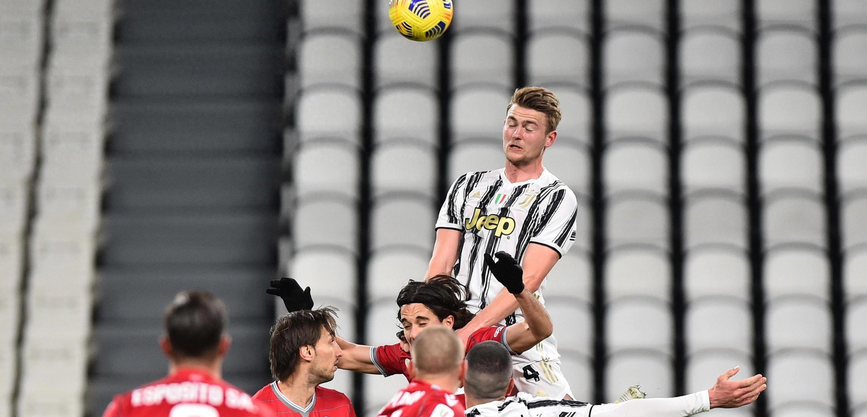 尤文图斯客场激战维罗纳，取得宝贵三分