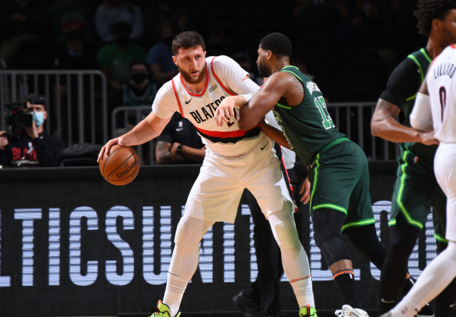 关于西部劲旅获得主场优势积极备战季后赛的信息