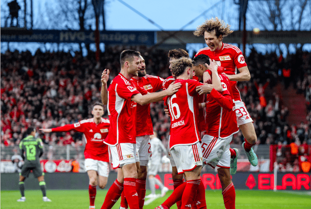 包含斯图加特客场战平强敌，表现不俗的词条