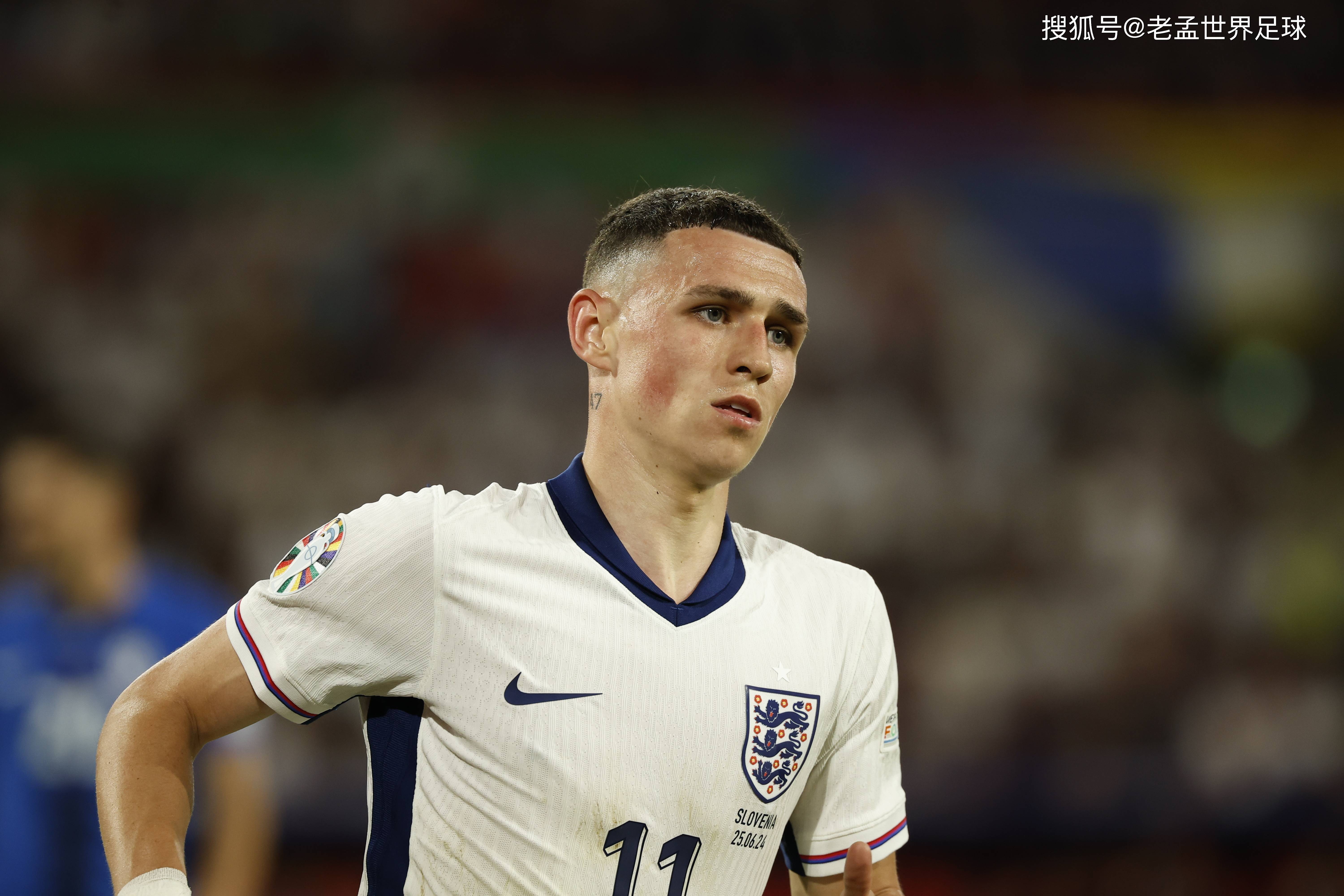 包含英格兰对阵捷克：争夺小组第一的席位的词条