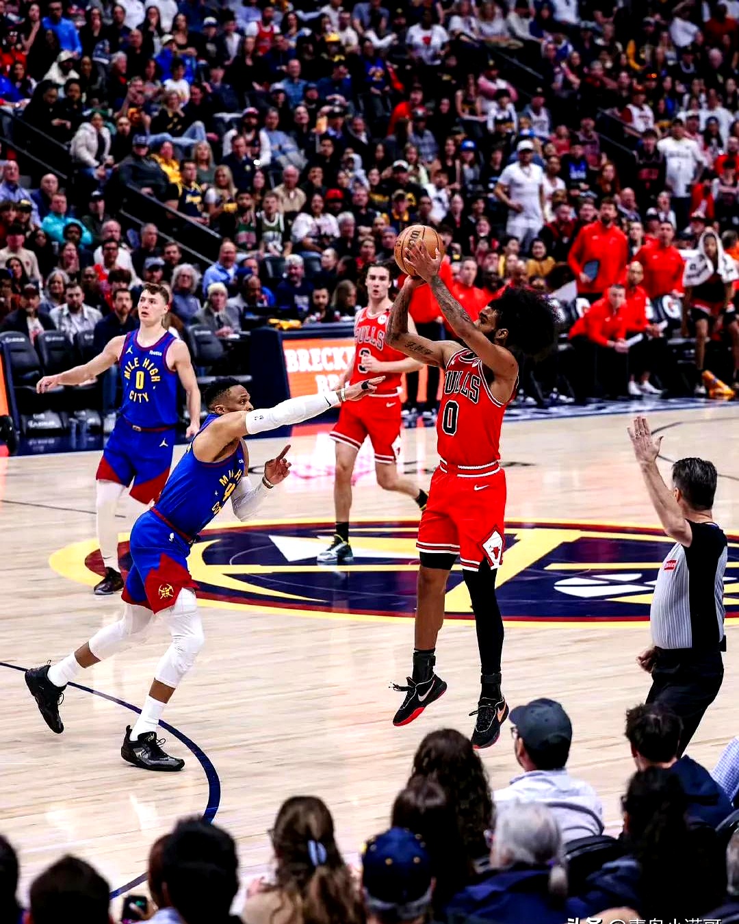 森林狼队击溃公牛队,取得胜利 森林狼队击溃公牛队,取得胜利