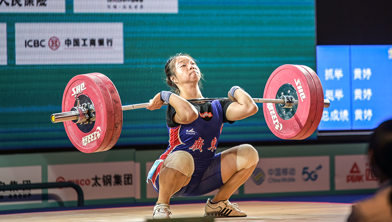 土耳其举重选手以微弱优势，收获奖牌！