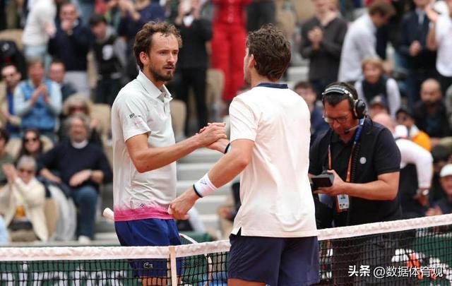 关于蒙特卡洛大师赛力克法网，梅德韦杰夫带队取胜的信息