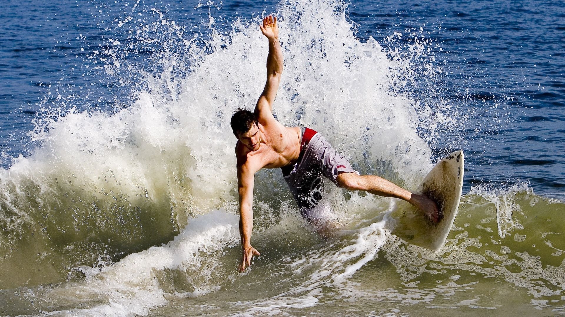 C罗攻防两端统治,曼联翻盘阿森纳